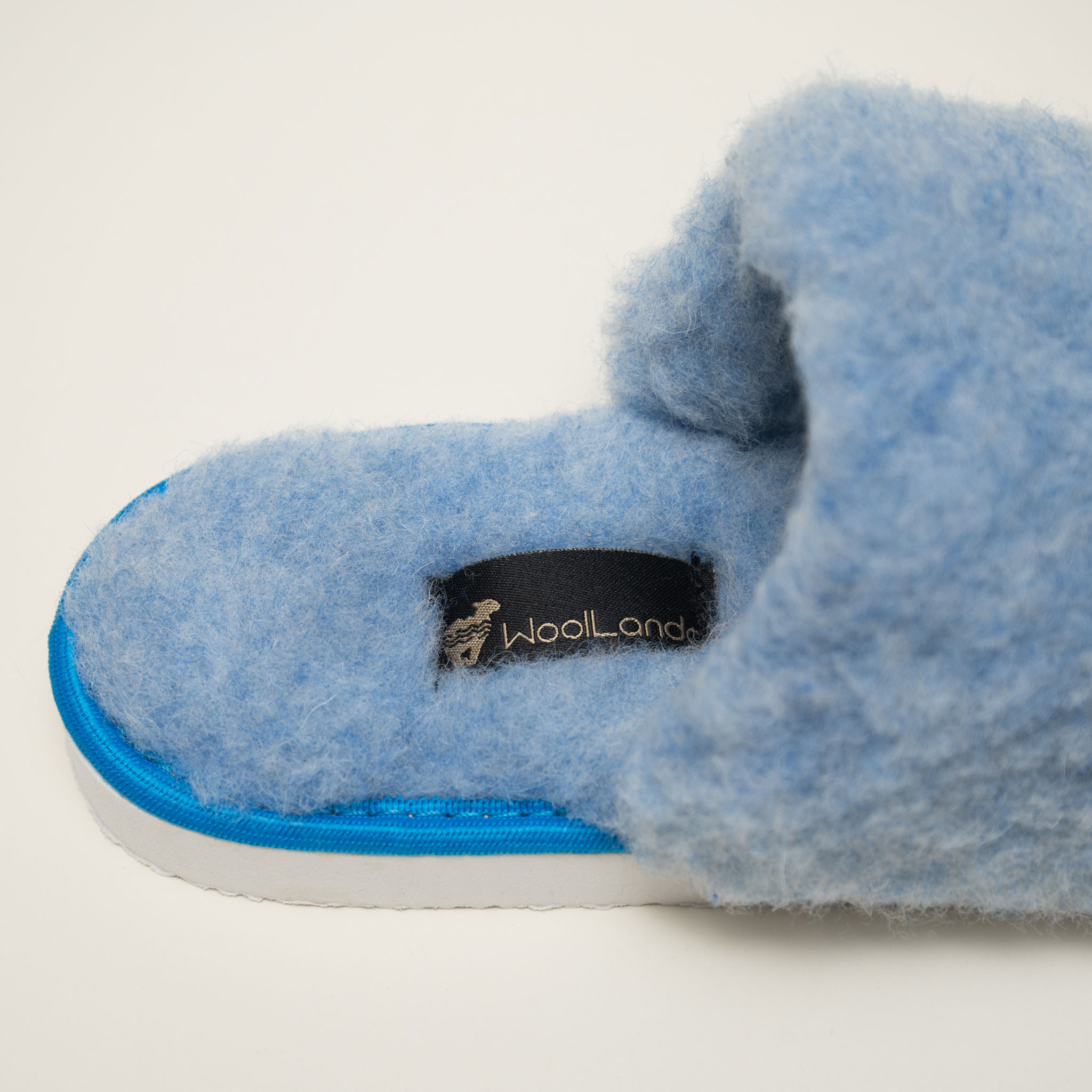 Woolland kohokuvioidut luonnonvillatossut BLUE FLUFFY