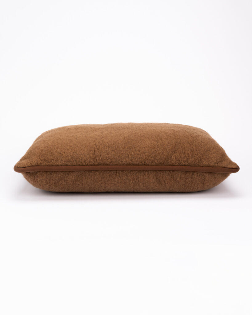 Luonnollinen kamelivillatyyny