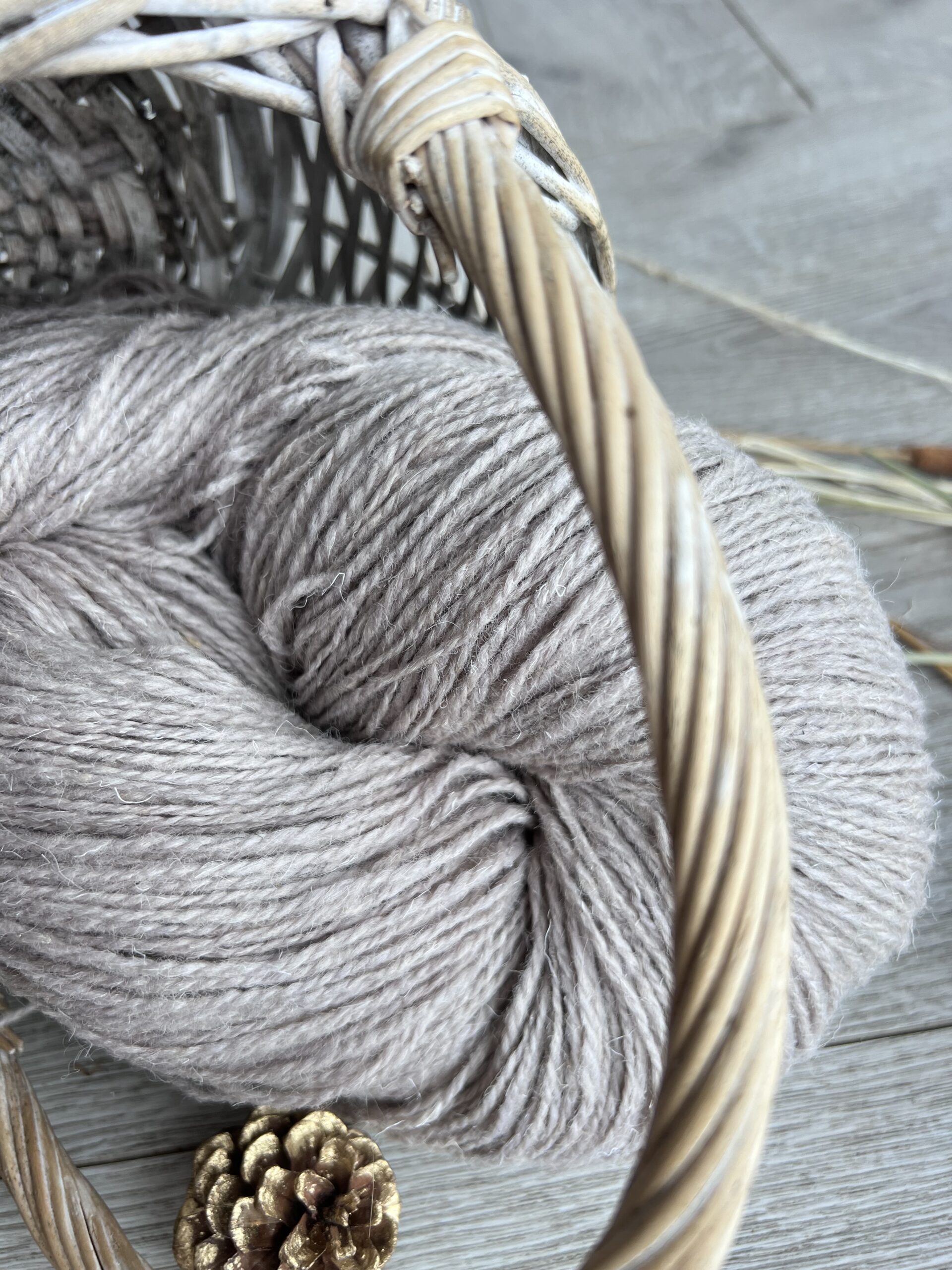 RUSVI luonnollinen lampaanvillalanka 0,5 kg