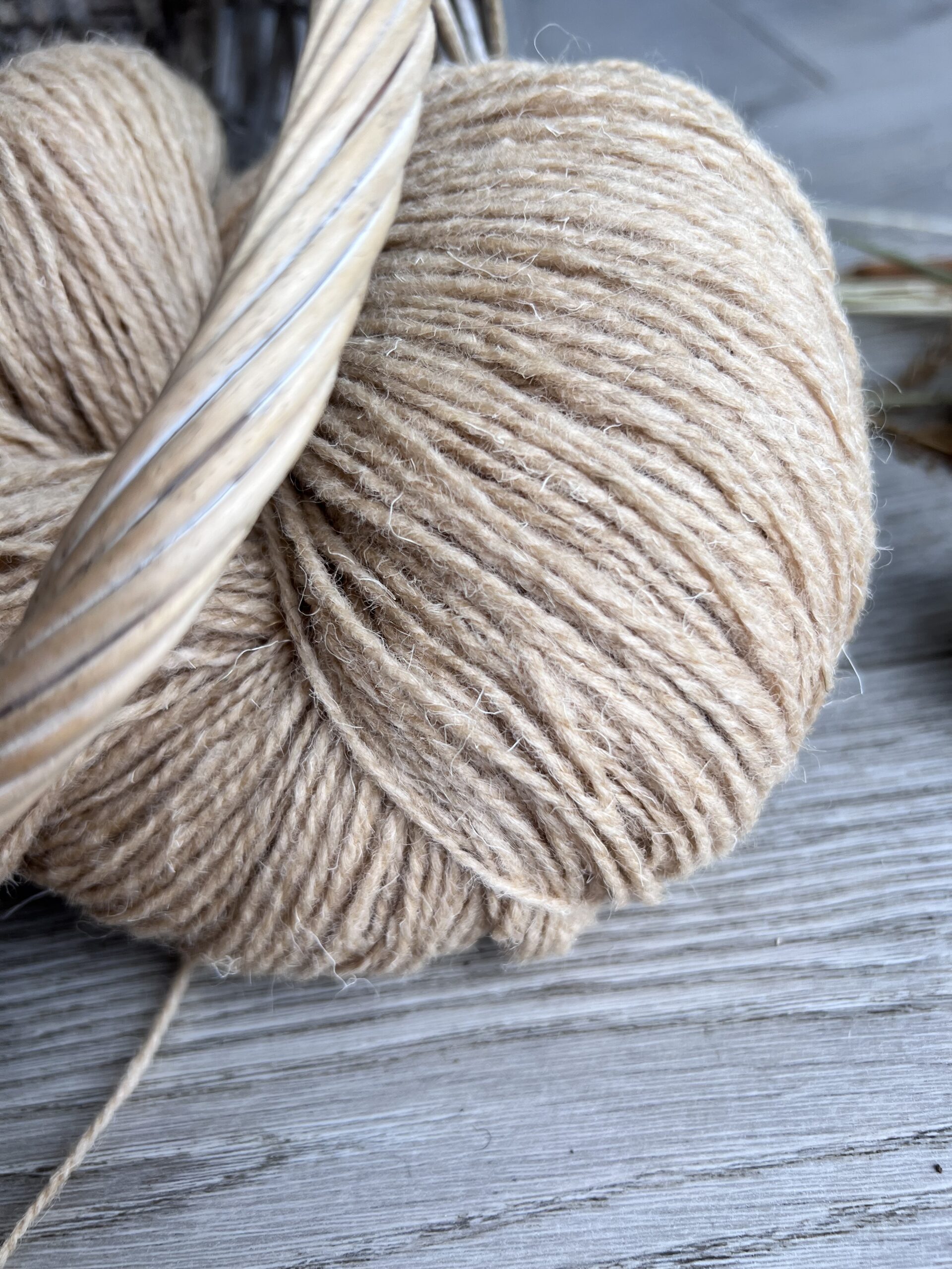 Luonnollinen lampaanvillalanka RUDA 0,5kg
