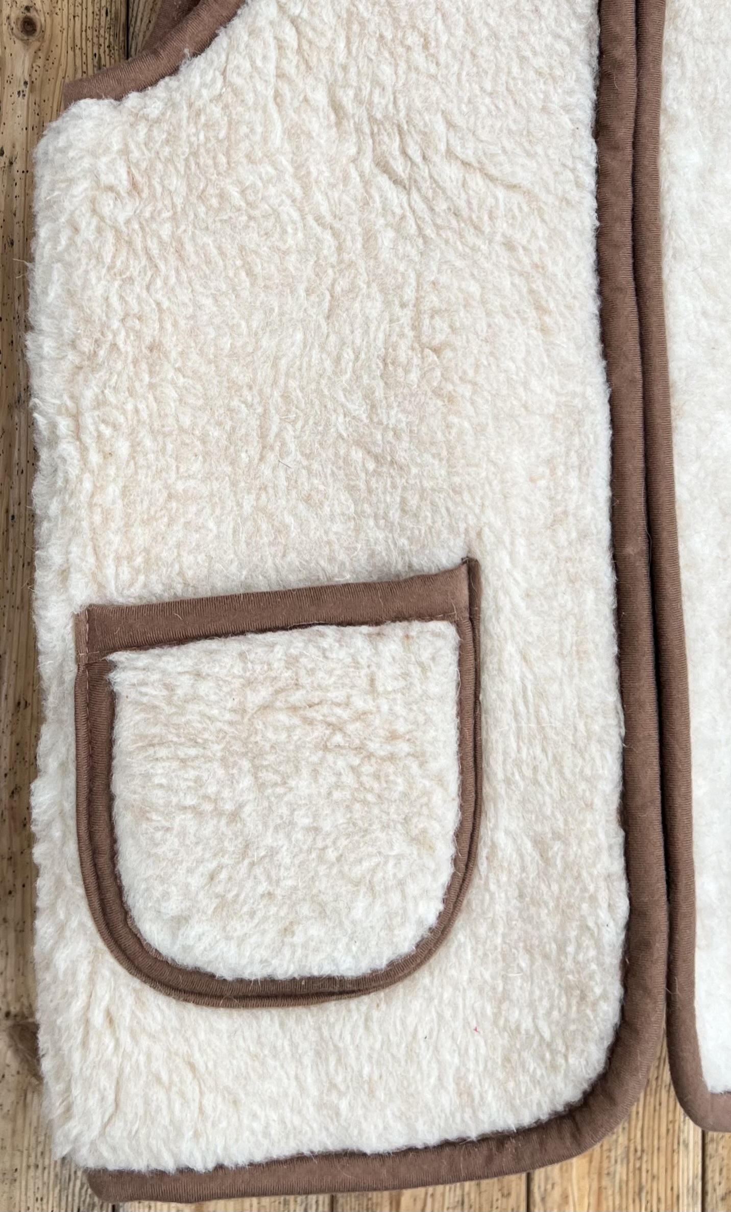 Merinovillan ruskea liivi 'UNISEX'