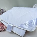 Hypoallergeeninen universaali ylellinen peitto BAMBUKAS 300g/m2