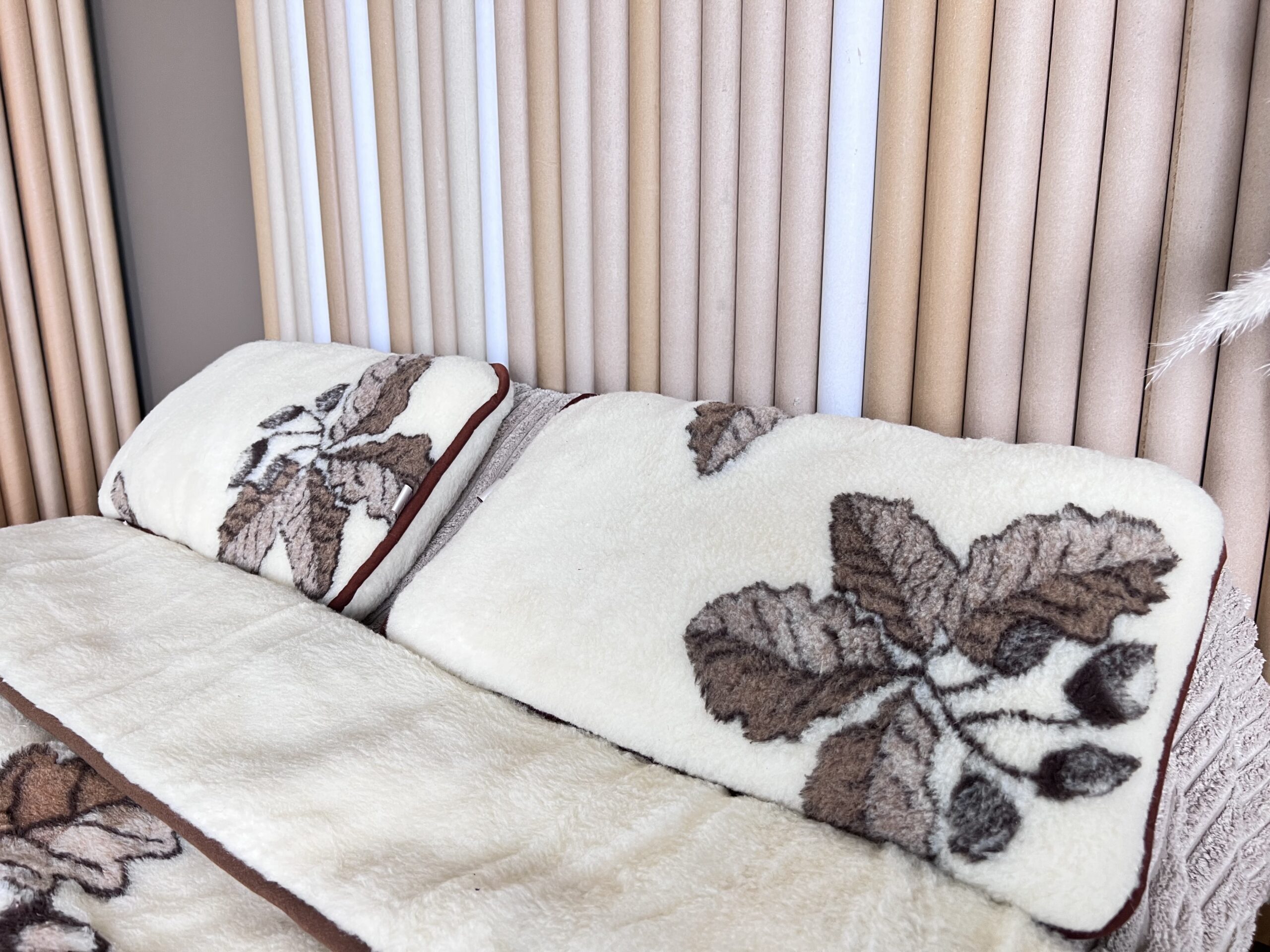 Luonnollinen merinovillatyyny OAK