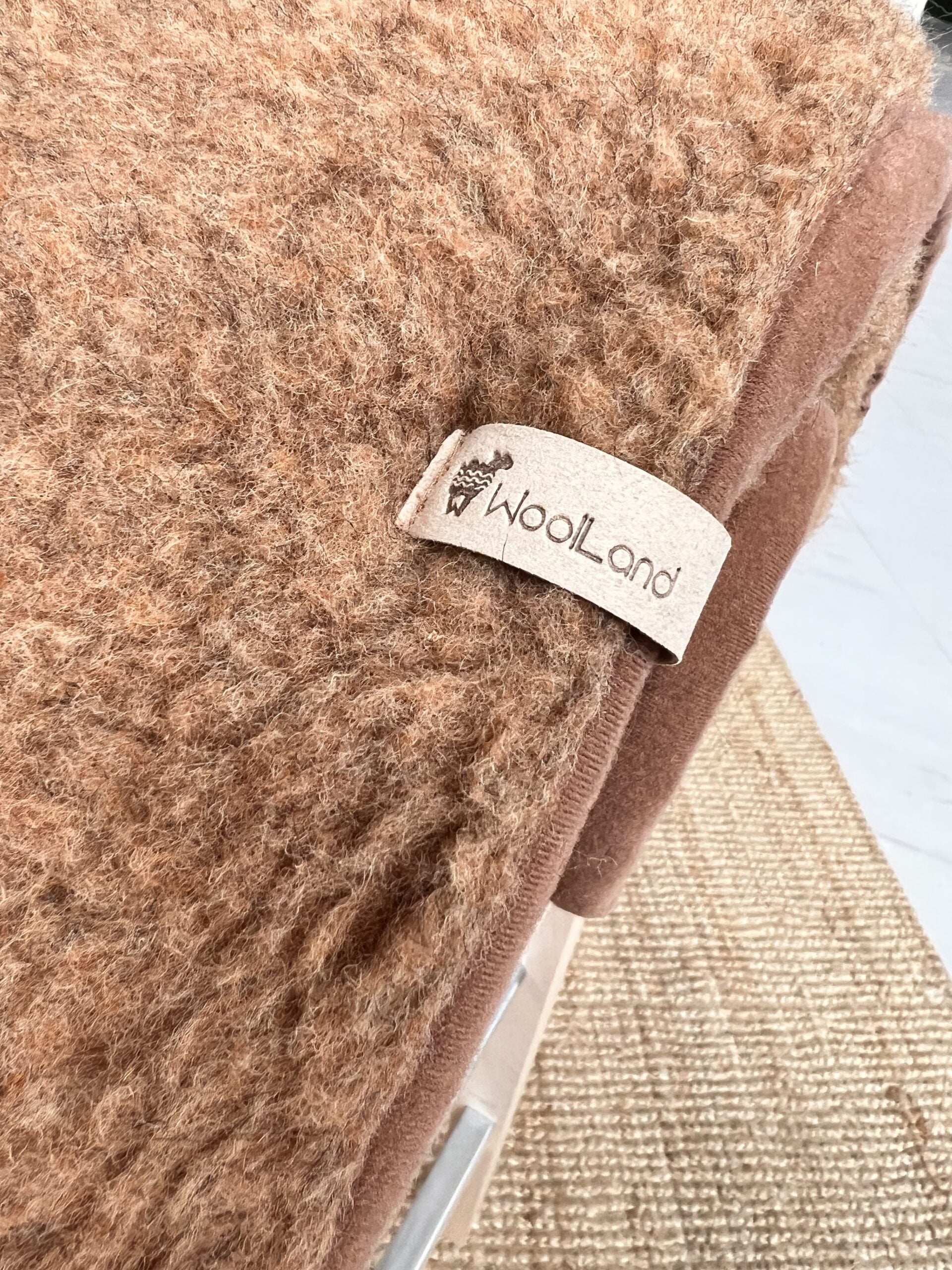 Woolland Natural Camel Wool kevytpeitto - ruudullinen