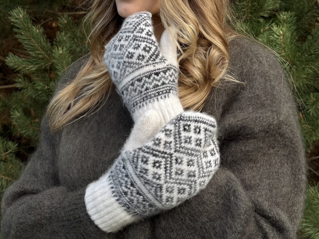 Naisten merinovillaiset lapaset ŠERKŠNAS