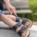 WoolLando mustat tossut luonnollisesta nahasta