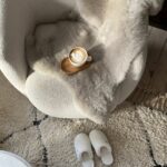 Luonnollisesti parkittu paksu harmaa merinovillainen lampaannahka 80×120 cm