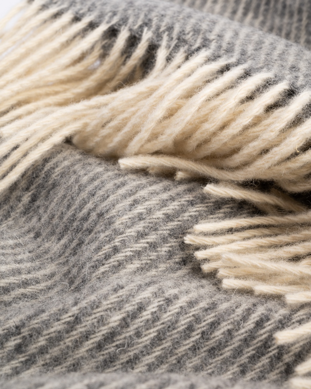 Woolland UUSI-SEELANTI Ylellinen 100 % Villaviltti KUVIOLLINEN HARMAA