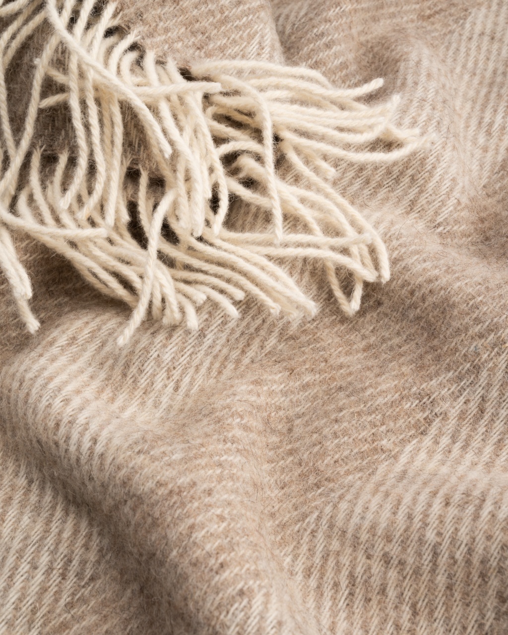 Woolland UUSI-SEELANTI Ylellinen 100 % Villaviltti HIEKANVÄRINEN