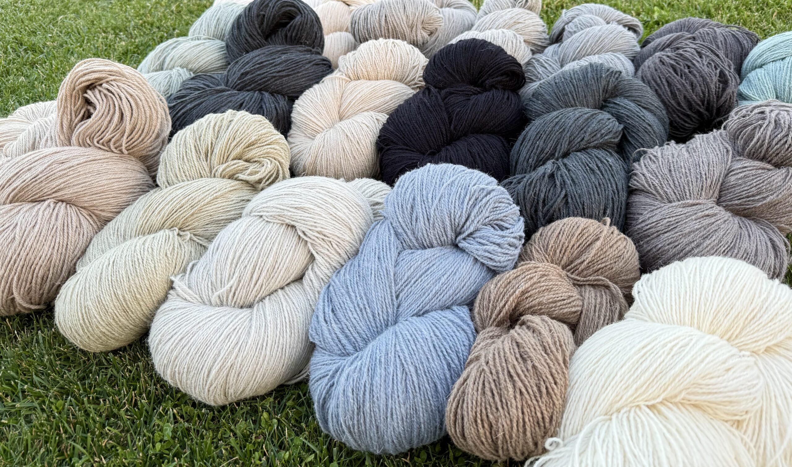 10 kg Luonnonvärinen Lampaanvillalankapaketti