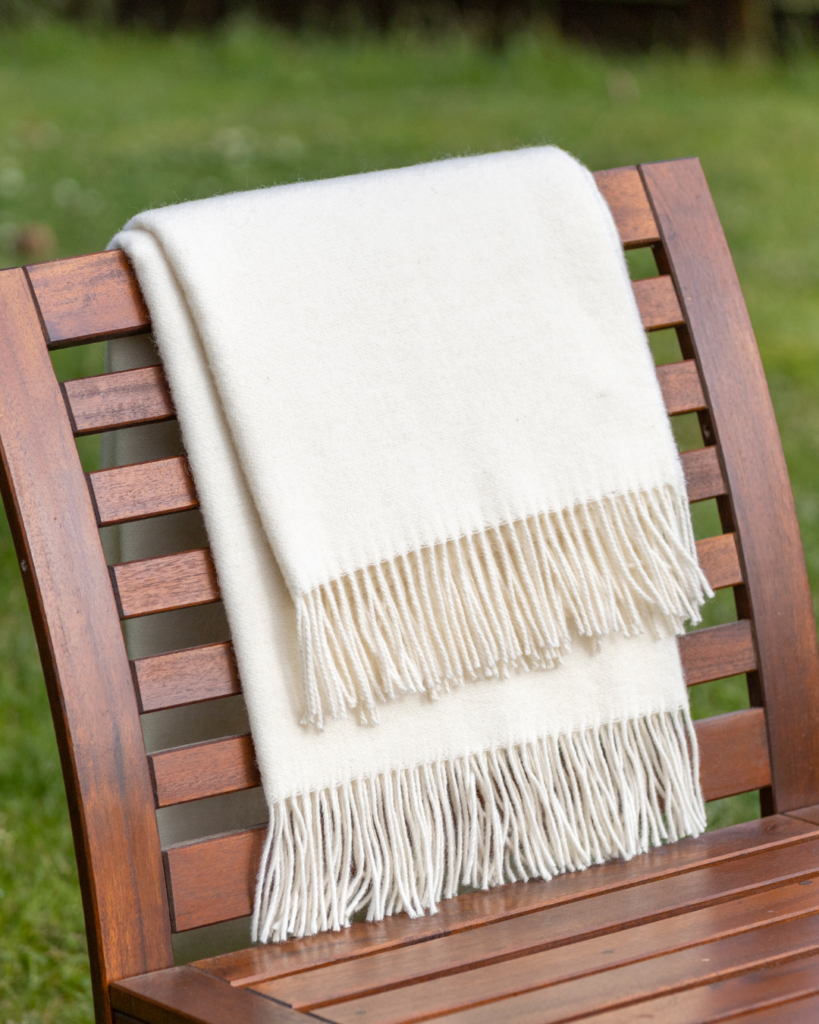 Woolland UUSI-SEELANTI Ylellinen 100 % Villaviltti VALKOINEN