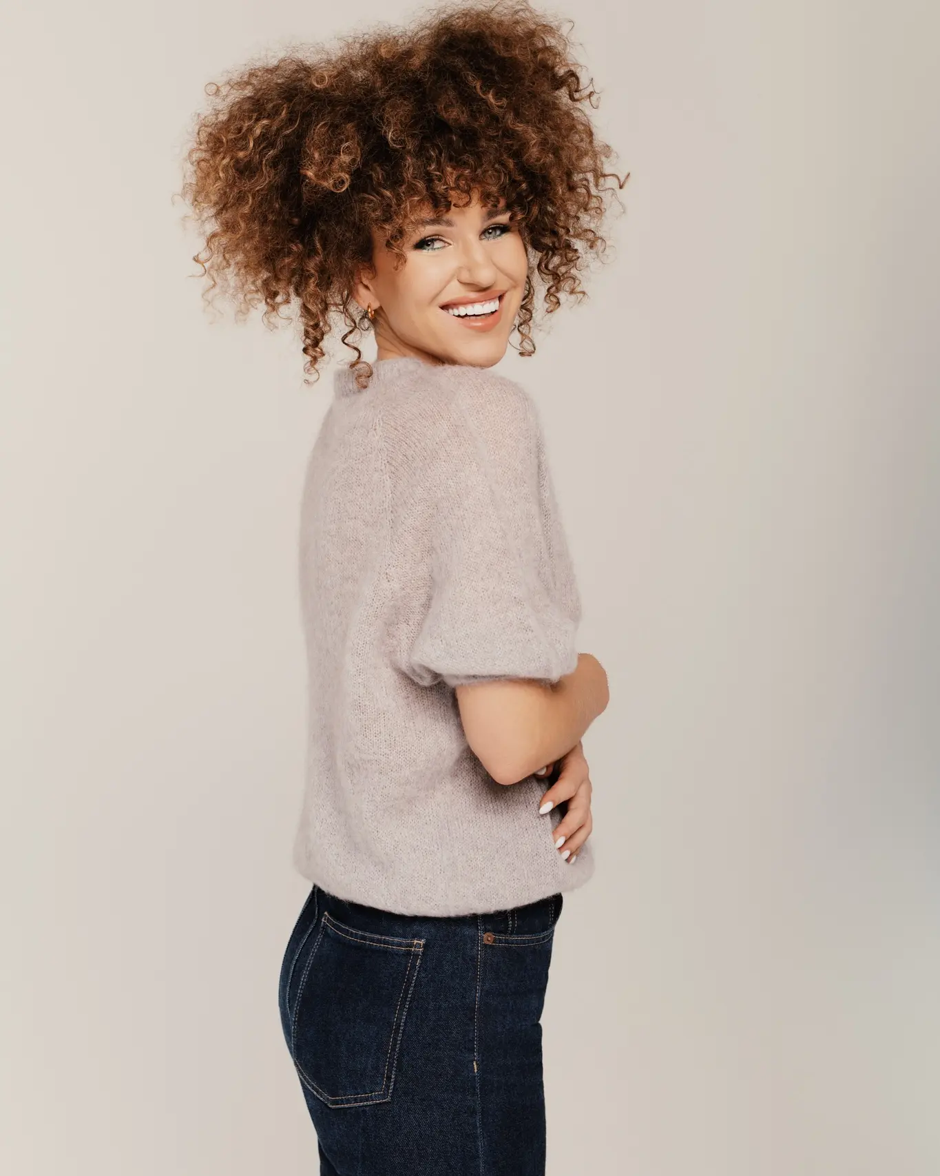 Naisten kevyt ja pörröinen mohairvillapaita MOON