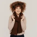 Lämmin huivi luonnonvillalla COZY