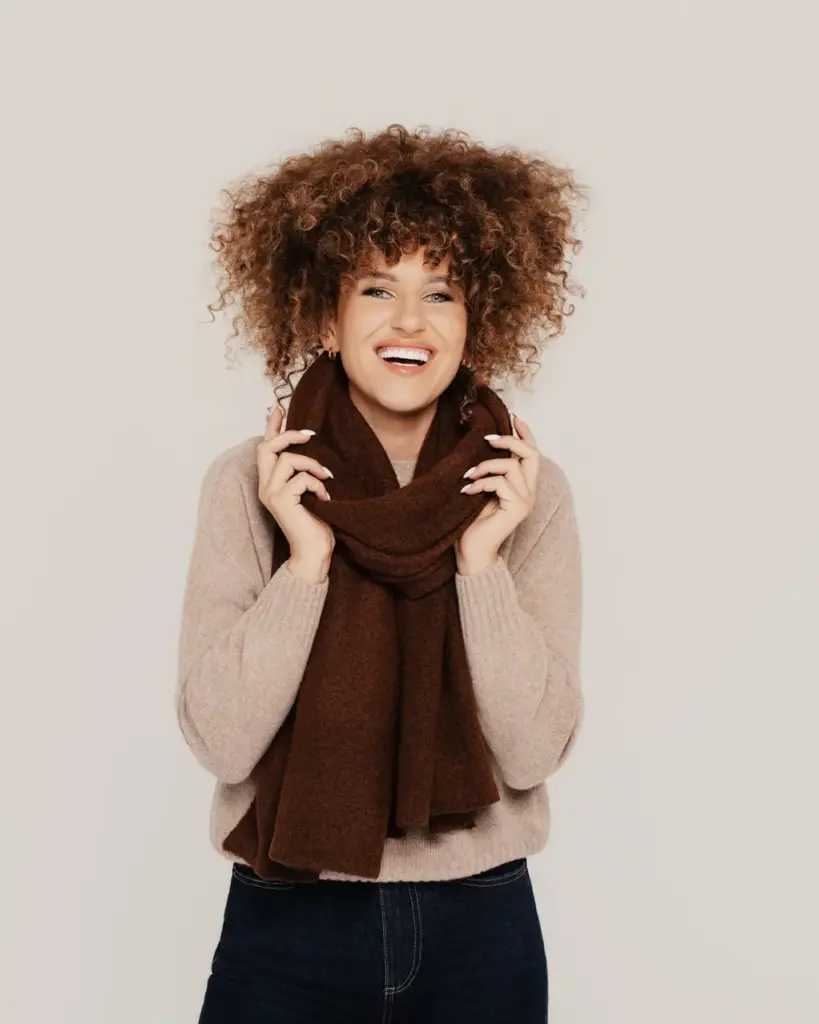 Lämmin huivi luonnonvillalla COZY