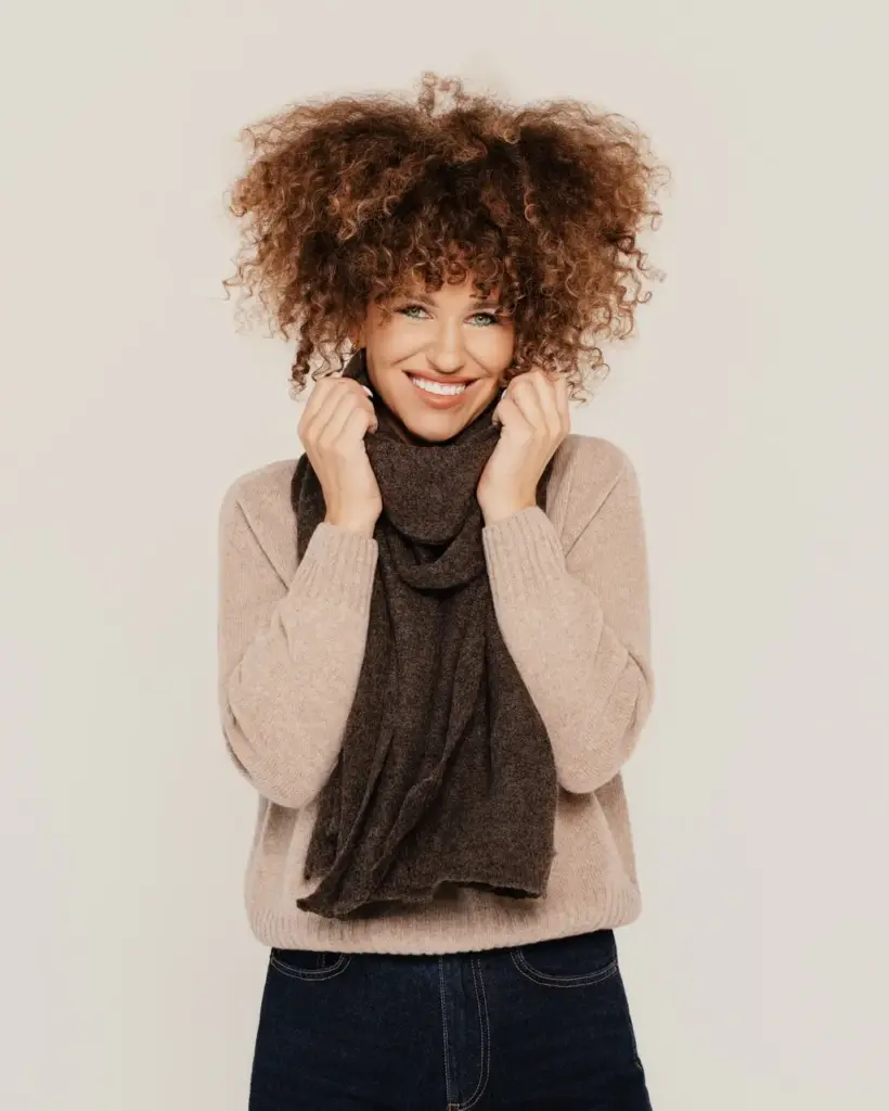 Lämmin huivi luonnonvillalla SNUG