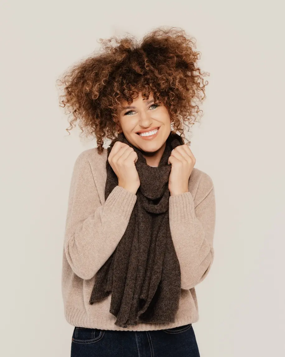 Lämmin huivi luonnonvillalla SNUG