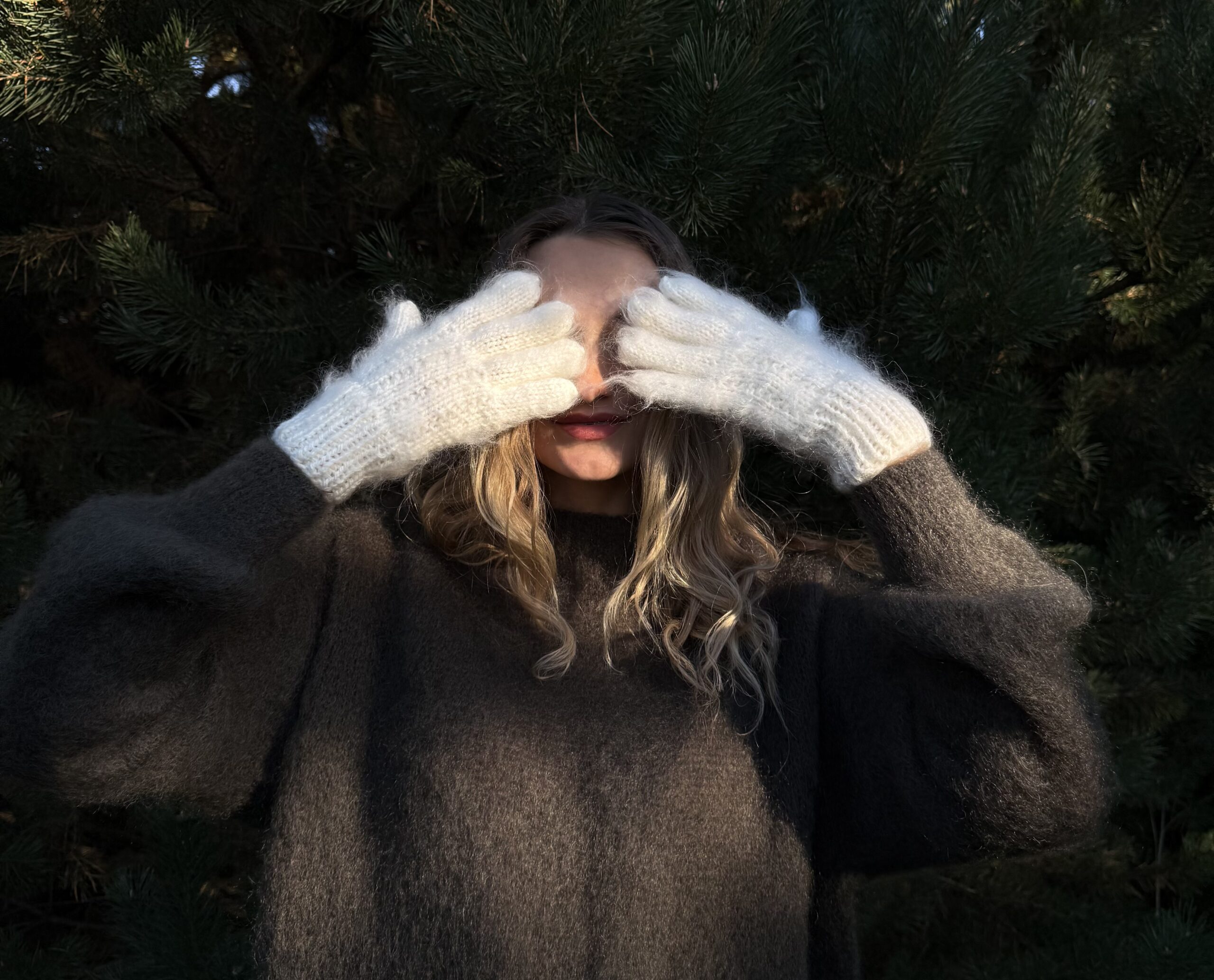 Naisten valkoiset angoravillaiset sormikkaat AIVA