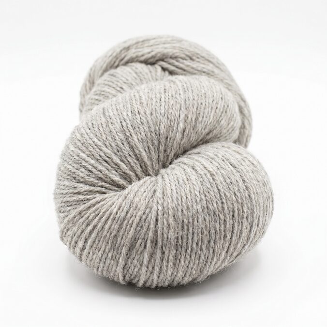 50% koiranvilla / 50% lampaanvillalanka 1 kg – LIGHT GREY, WoolLando