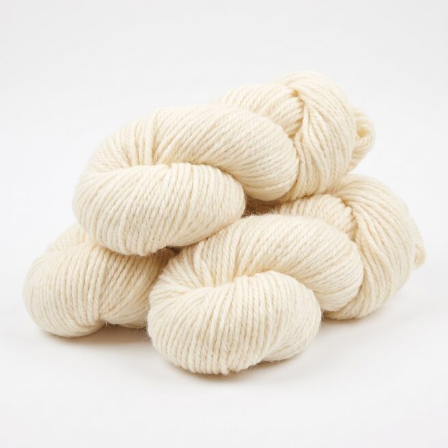 Alpakanvillalanka 100 g – VALKOINEN, WoolLando
