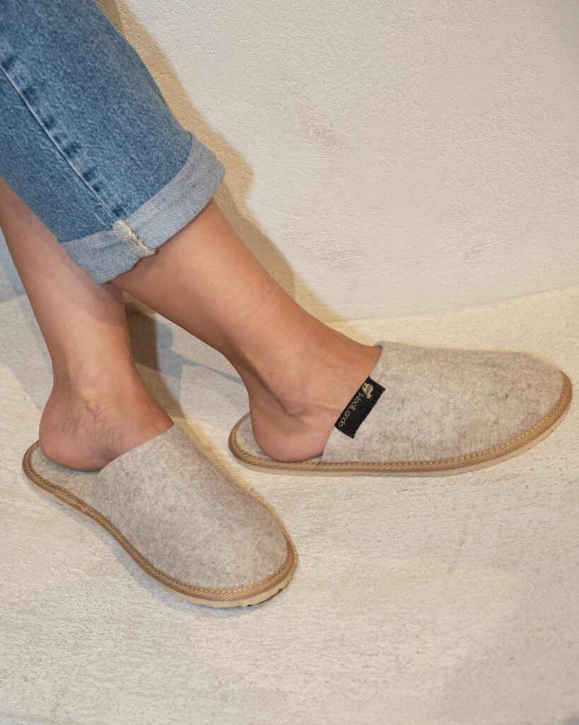 Beige huovutetut huopatossut BEIGE, WoolLando