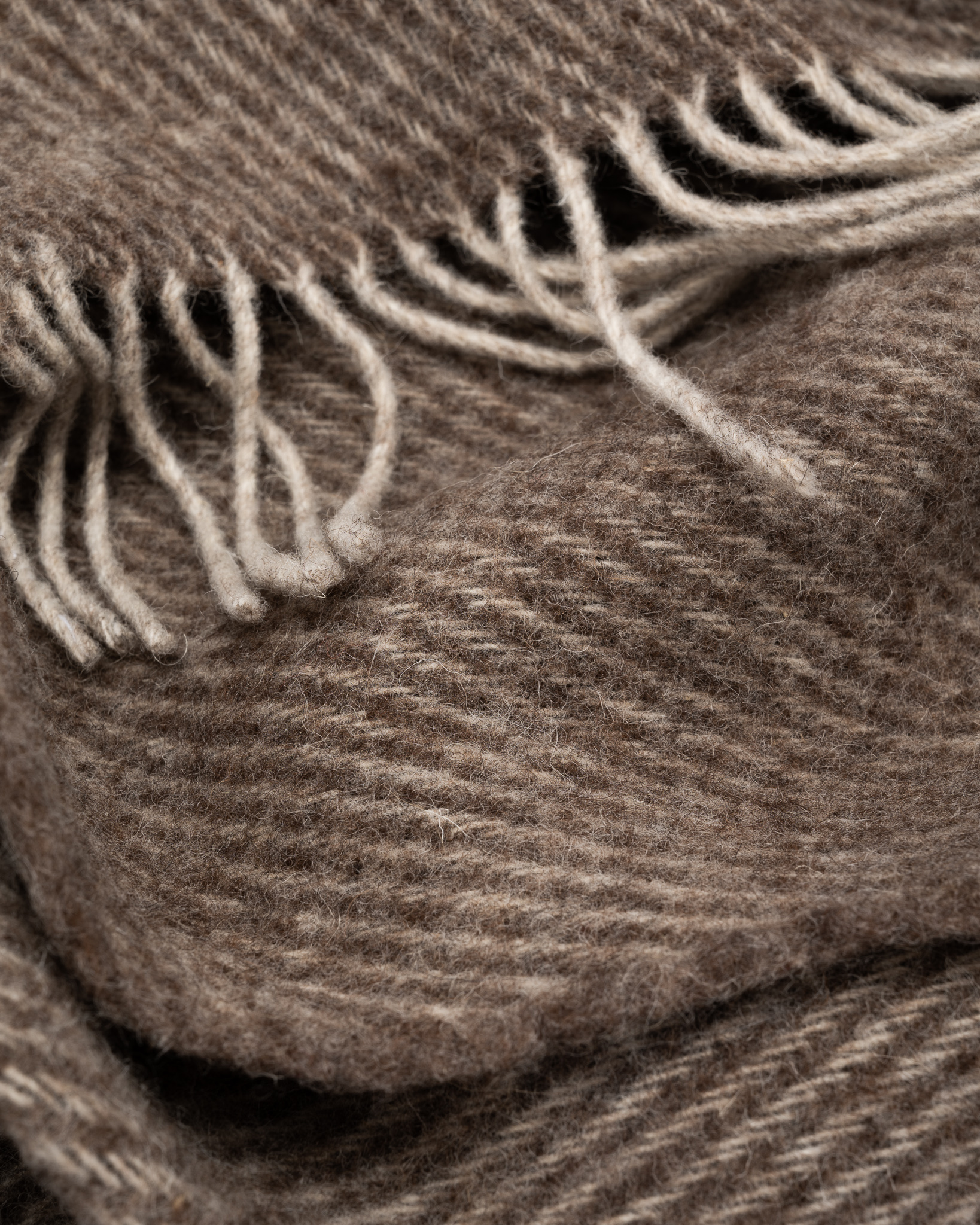 Uuden-Seelannin lampaanvillapeitto STRIPED DARK BROWN, WoolLando