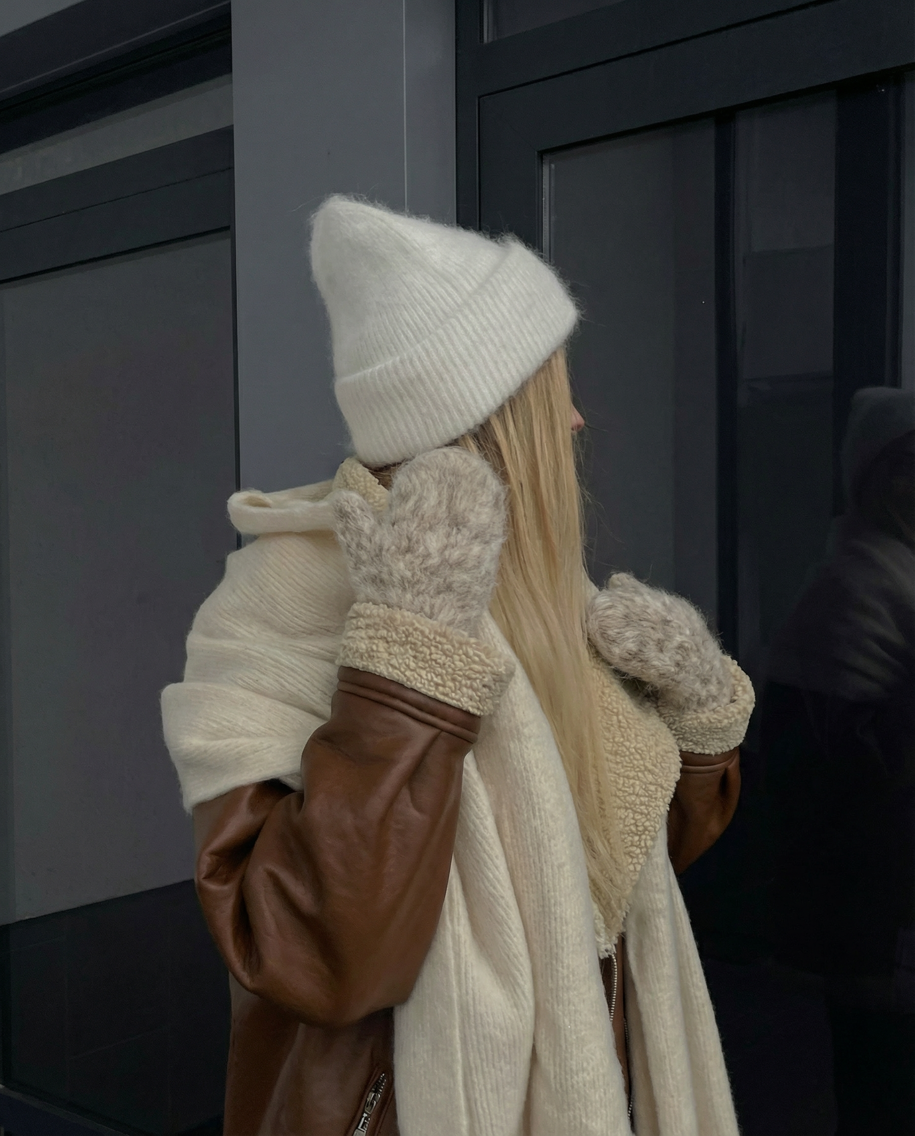 Harmaat 100% koiranvillaiset lappaset 