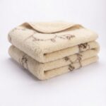 100% merinovillainen kevyt peitto AVYTĖ, WoolLando