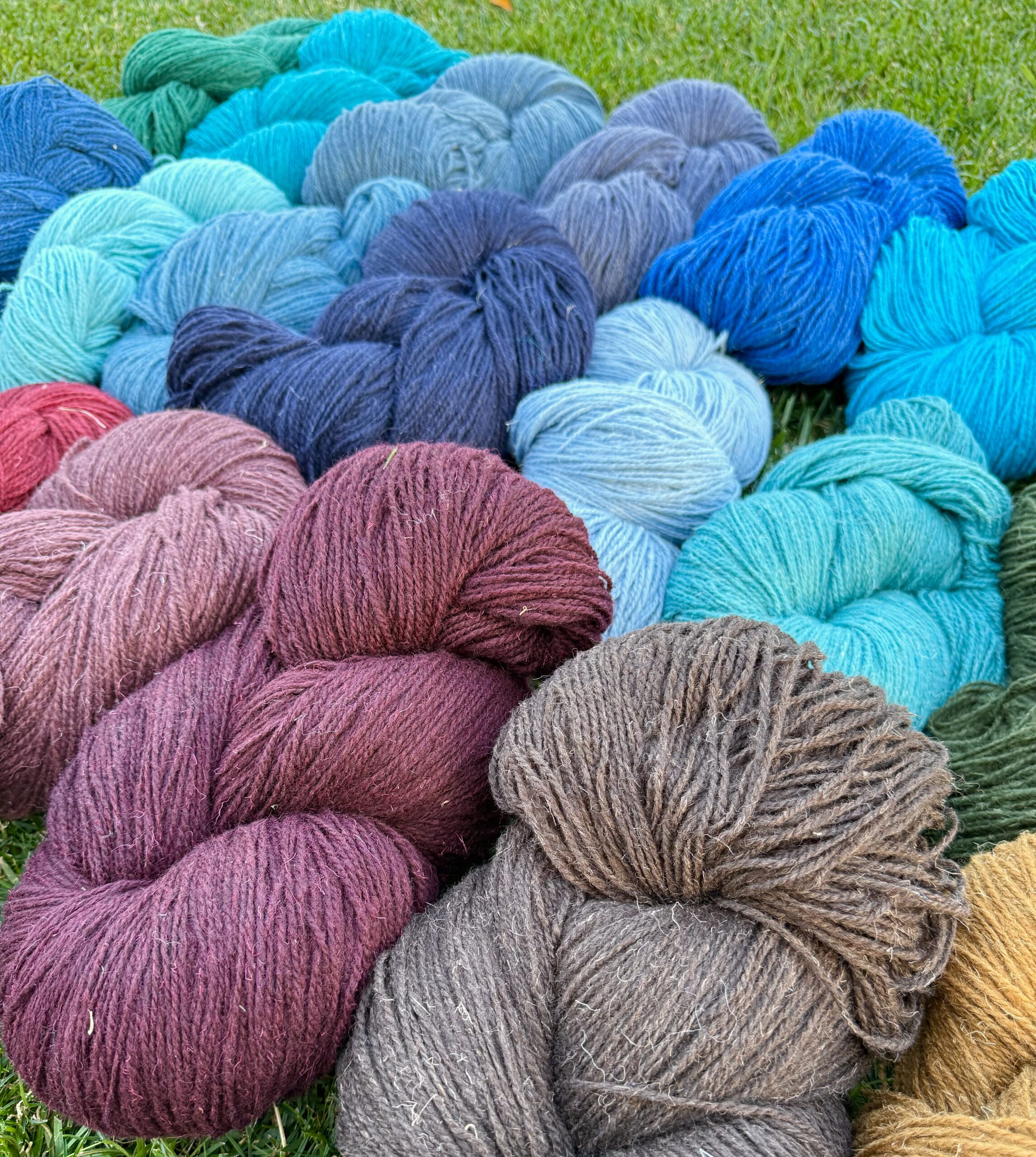 Värikkäät lampaanvillalangat 10 kg setti, WoolLando