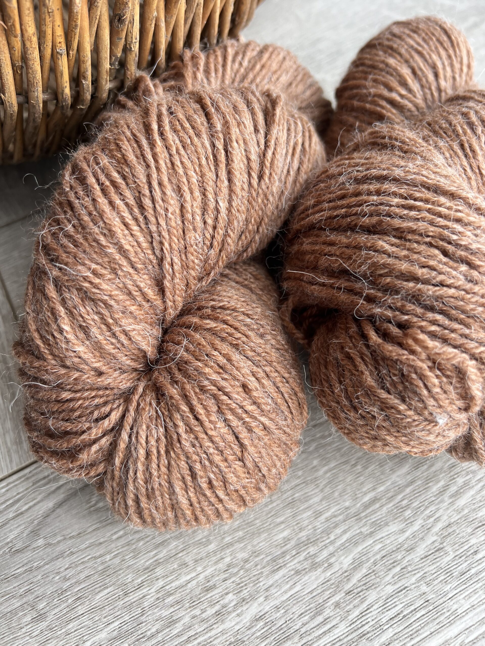 Alpakanvillalanka 100 g – RUSKEHTAVA, WoolLando