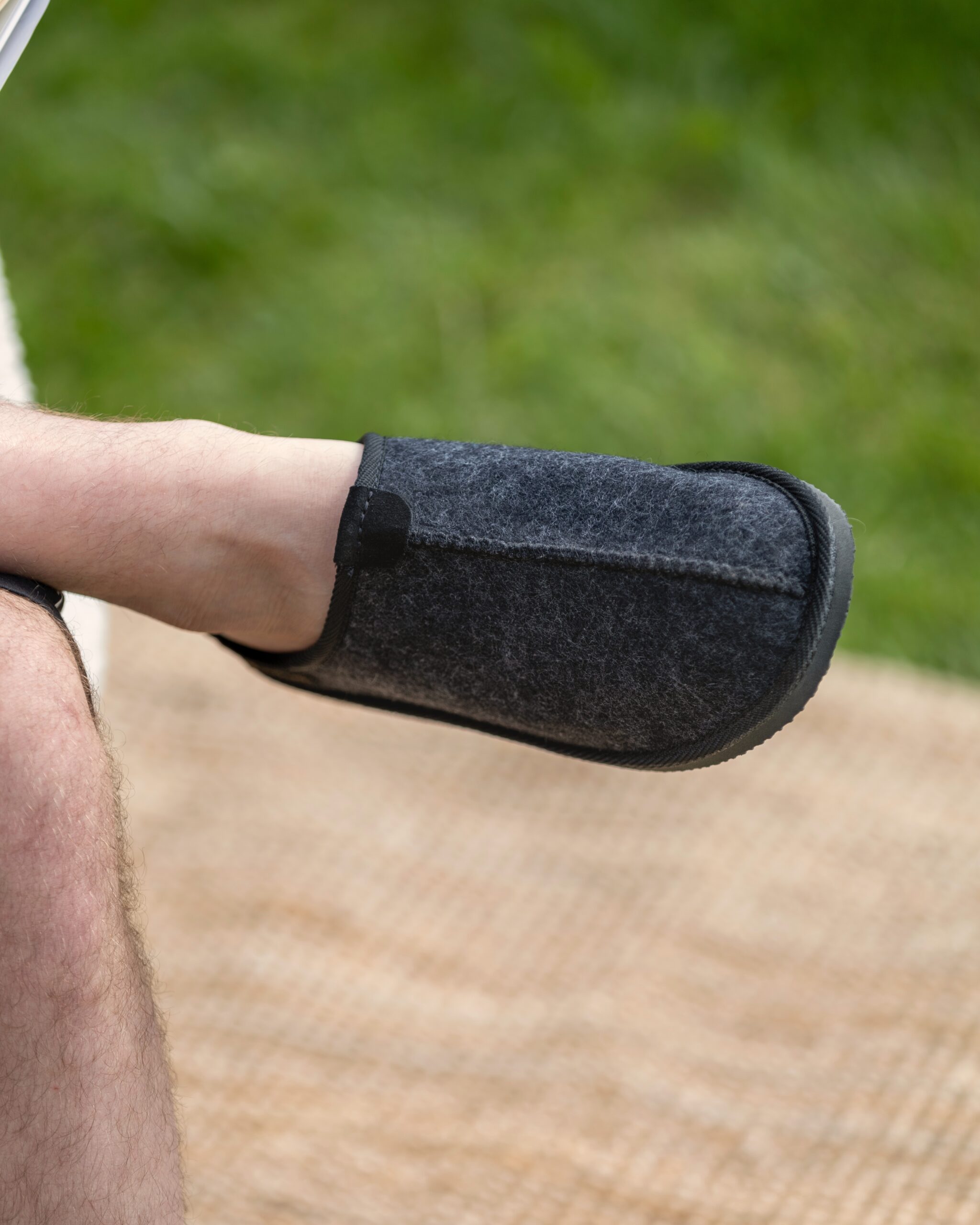 Miesten mustat huopatossut CARBON, WoolLando