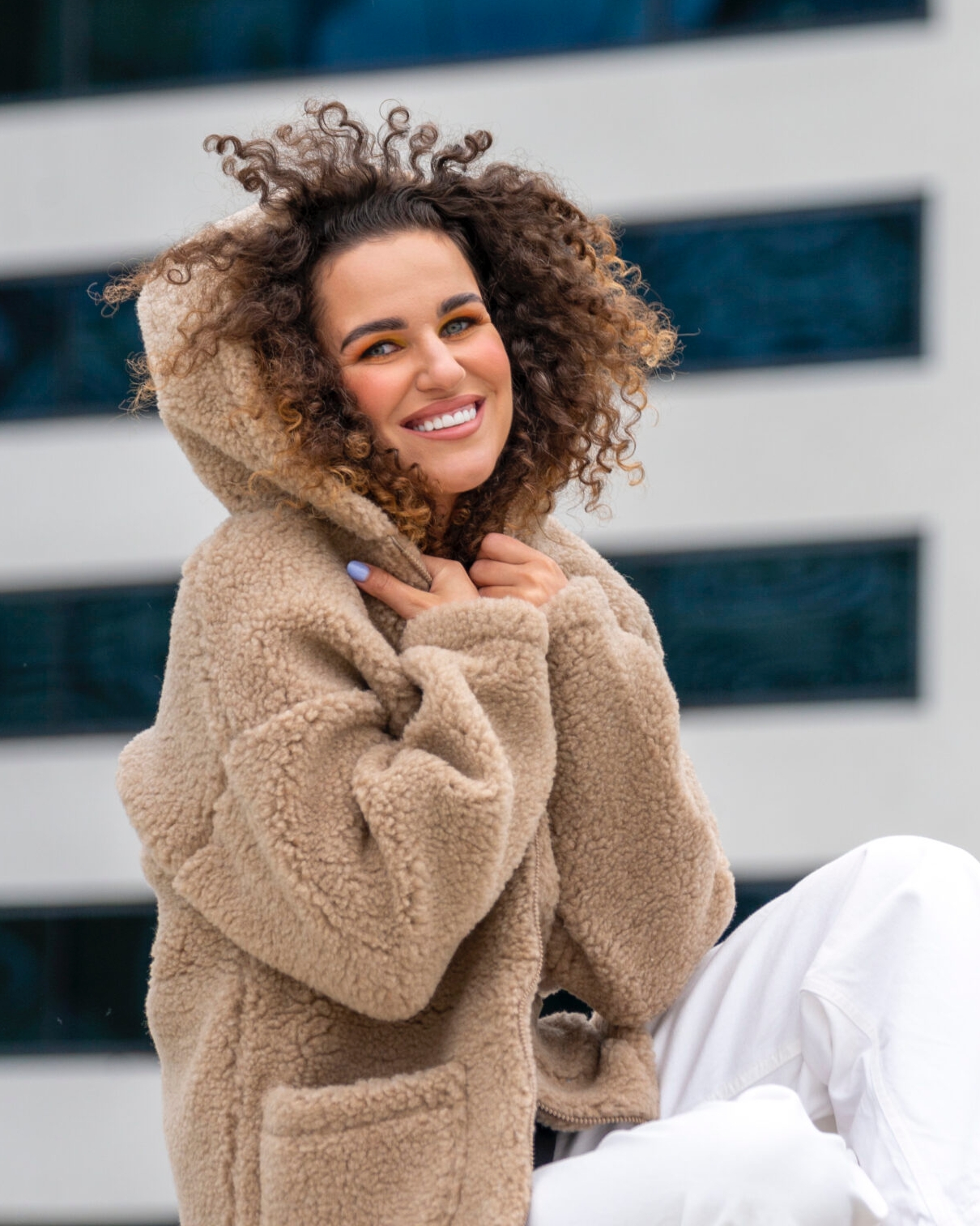 Ruskea naisten karitsan villahuppujakku Zoya, Zaffiro