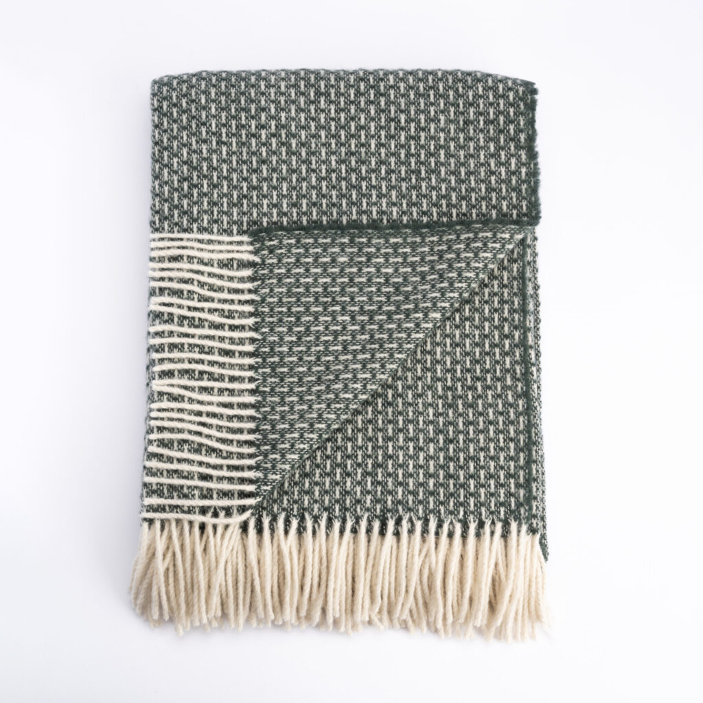Uuden-Seelannin lampaanvillainen peitto PATTERNED GREEN, WoolLando